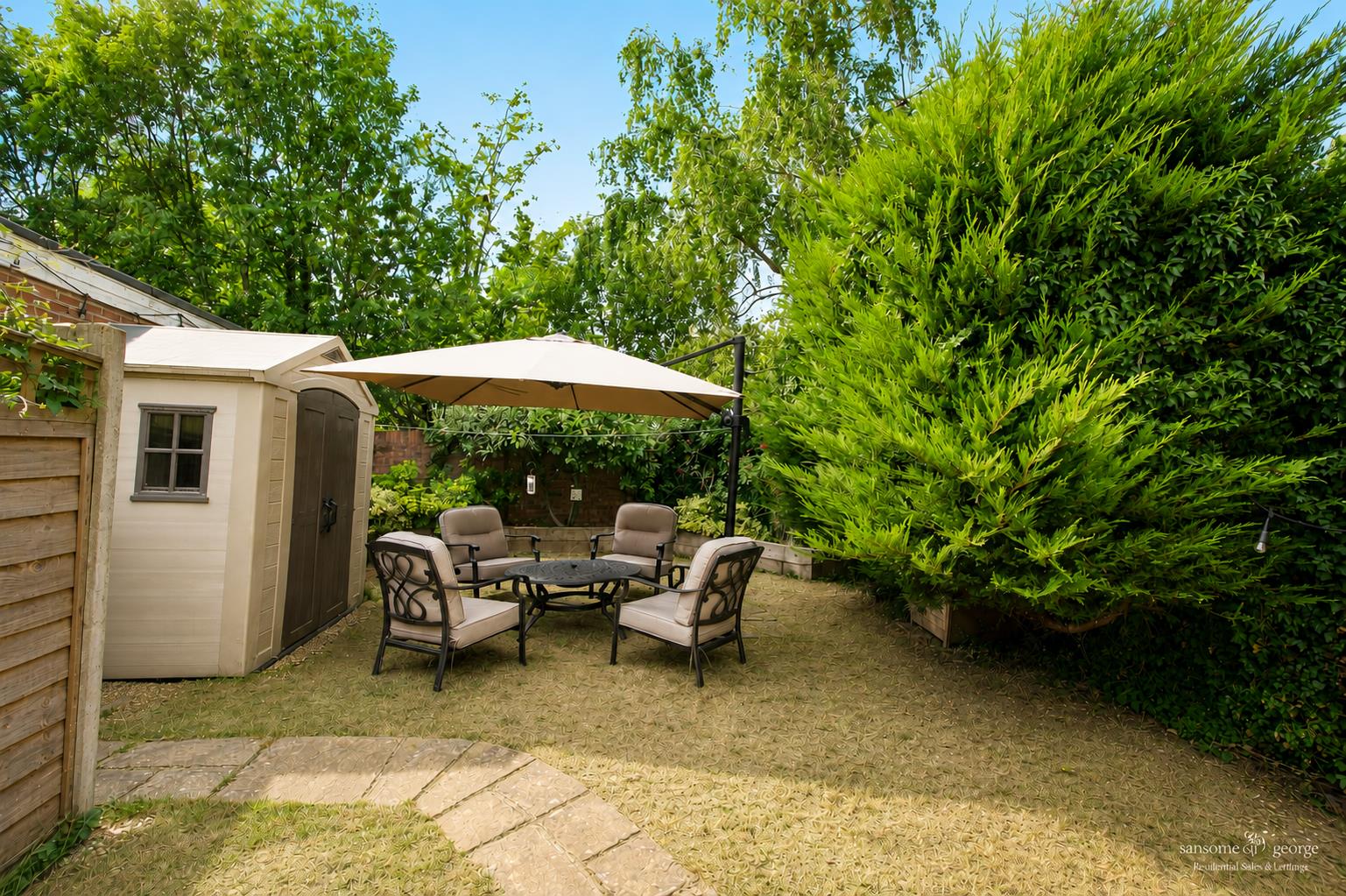 Primrose Close, Purley On Thames, Reading